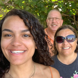 Meet your Posher, Laura